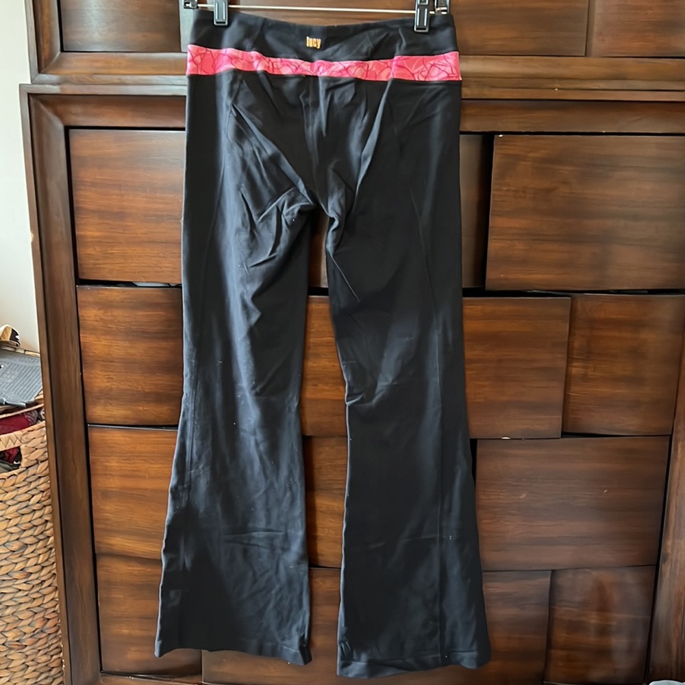 Lucy size small activewear pants - Picture 2 of 3